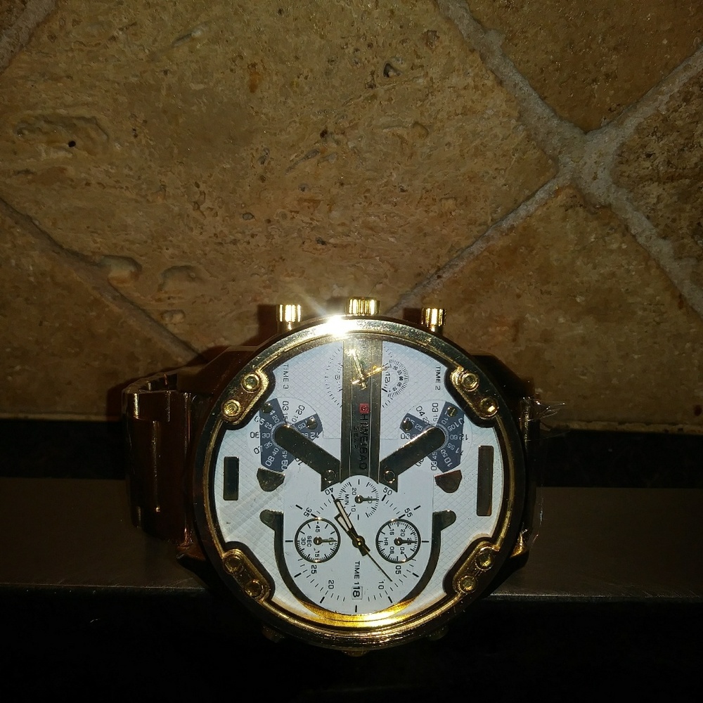 Watch - Picture 4 of 5